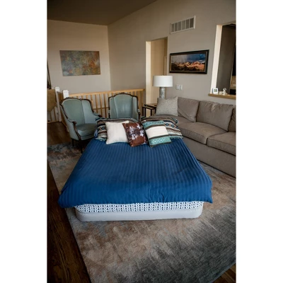 Insta-Bed 18" Pillow Top Air Mattress With Neverflat Pump - Queen 3 Insta-Bed 18" Pillow Top Air Mattress With Neverflat Pump - Queen - Image 3