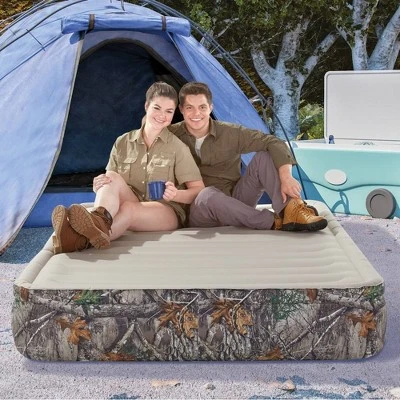 RealTree Edge Camo Sport Air 13" Outdoor Air Mattress With Hands-Free Electric Pump - Queen 4 RealTree Edge Camo Sport Air 13" Outdoor Air Mattress With Hands-Free Electric Pump - Queen - Image 4
